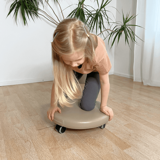 Jeu sur roues : plaisir et douceur en mouvement - KIWI UNIVERS