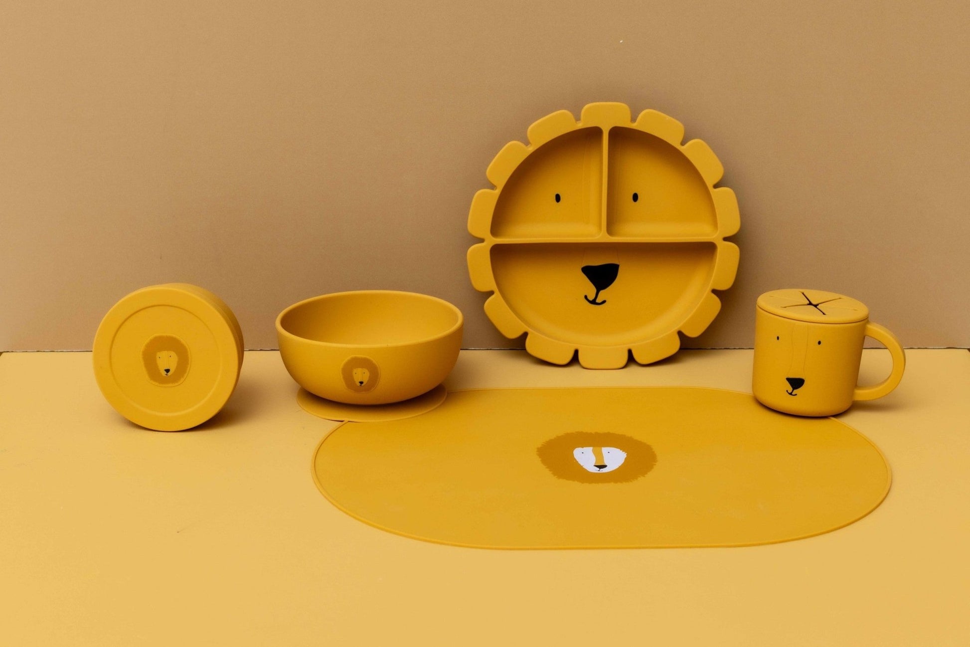 Silicone Snack Container with Lid - Mr. Lion - KIWI UNIVERS